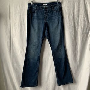 Ann Taylor LOFT ✖️Curvy Boot Jeans 30/10 ✨